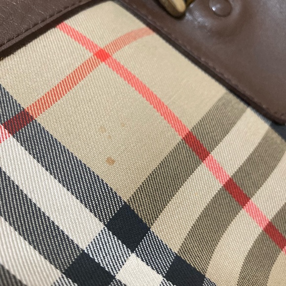 Burberrys Duffle Travel Bag - Picture 12 of 12